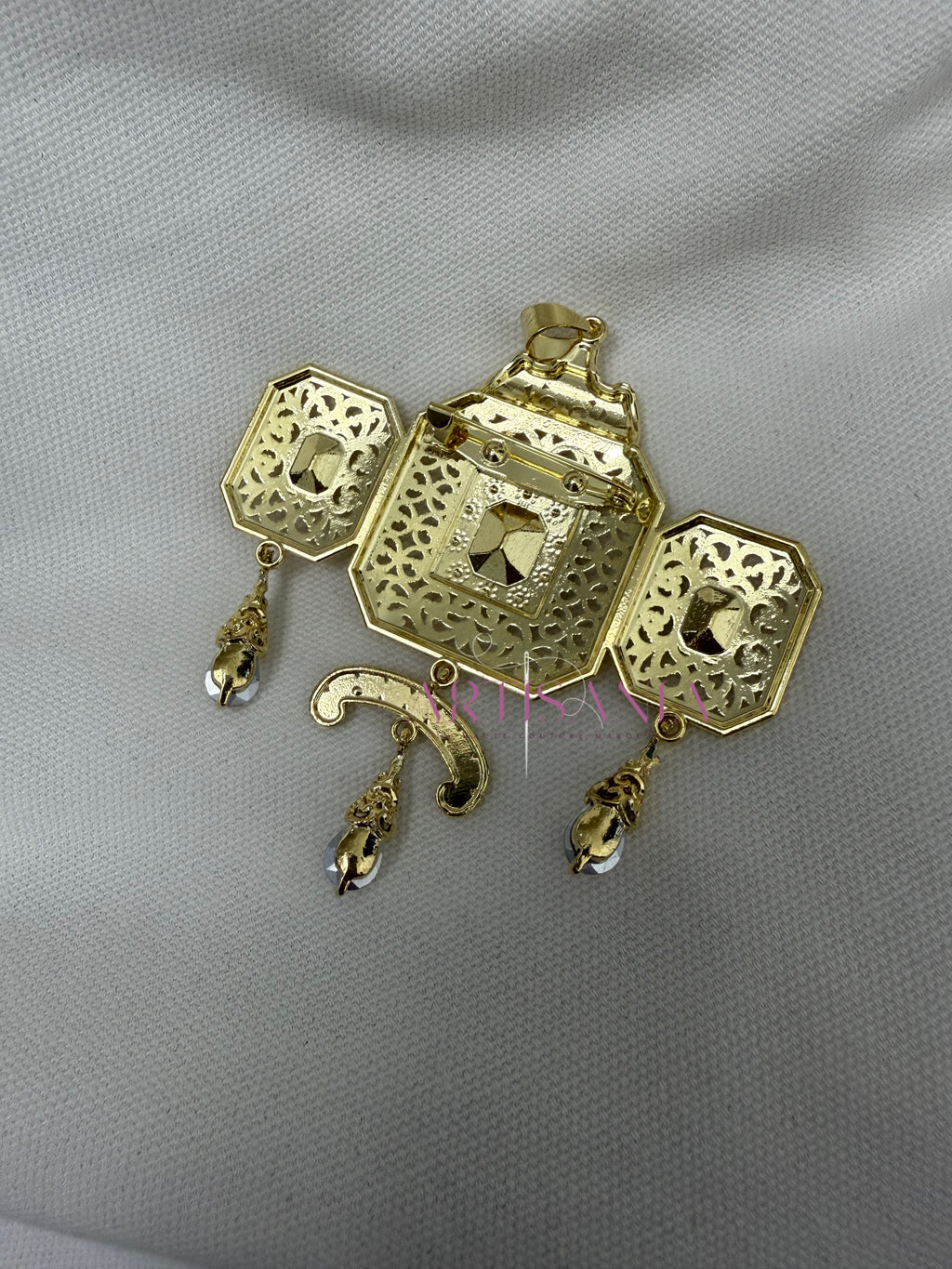 Broches pour accompagner vos tenues - dorées
