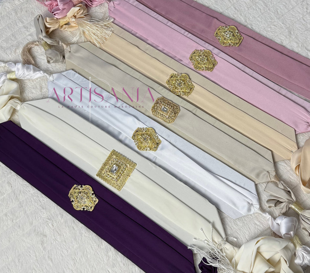 Nos ceintures en tissu avec broche ✨