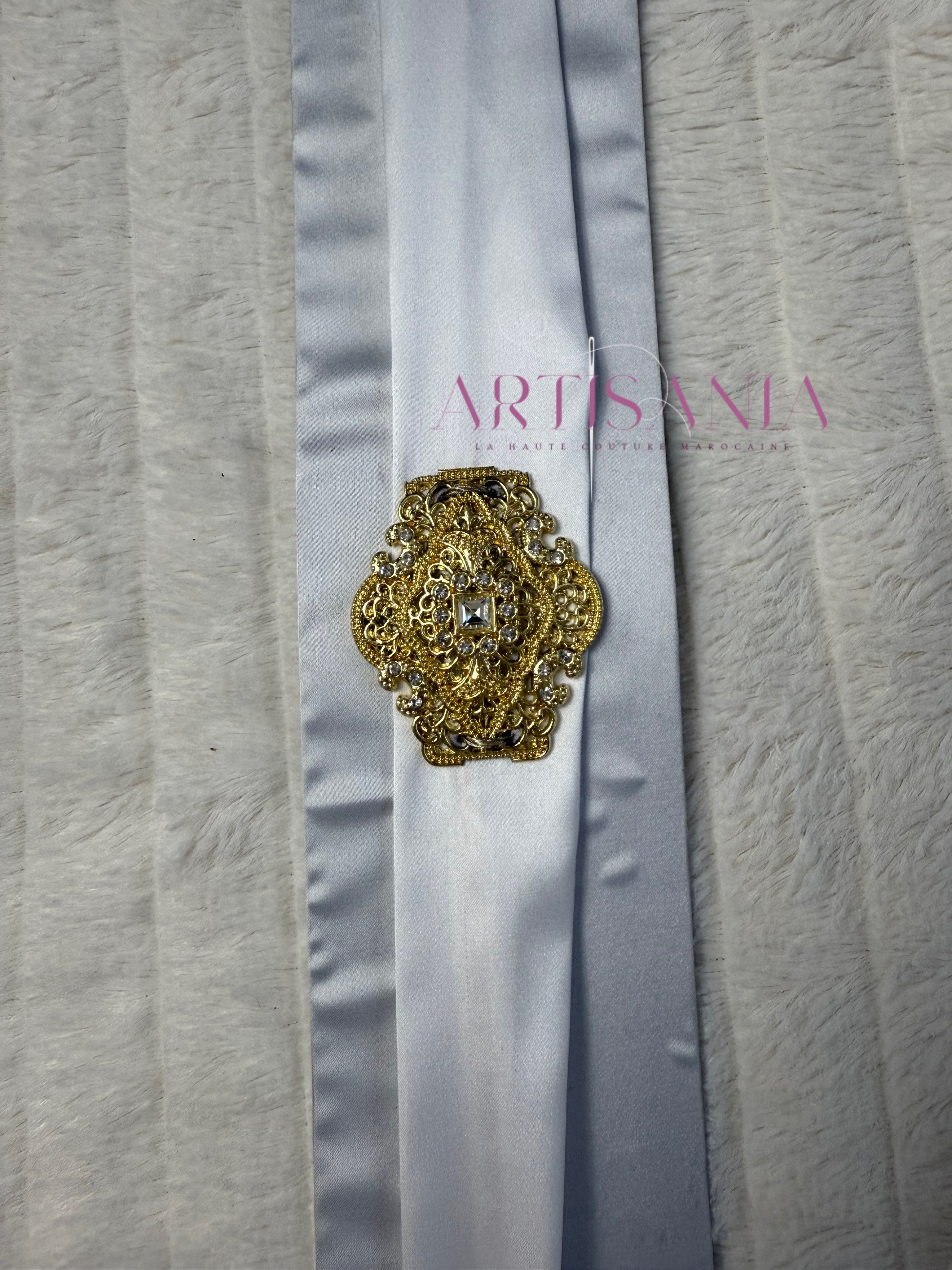 Nos ceintures en tissu avec broche ✨