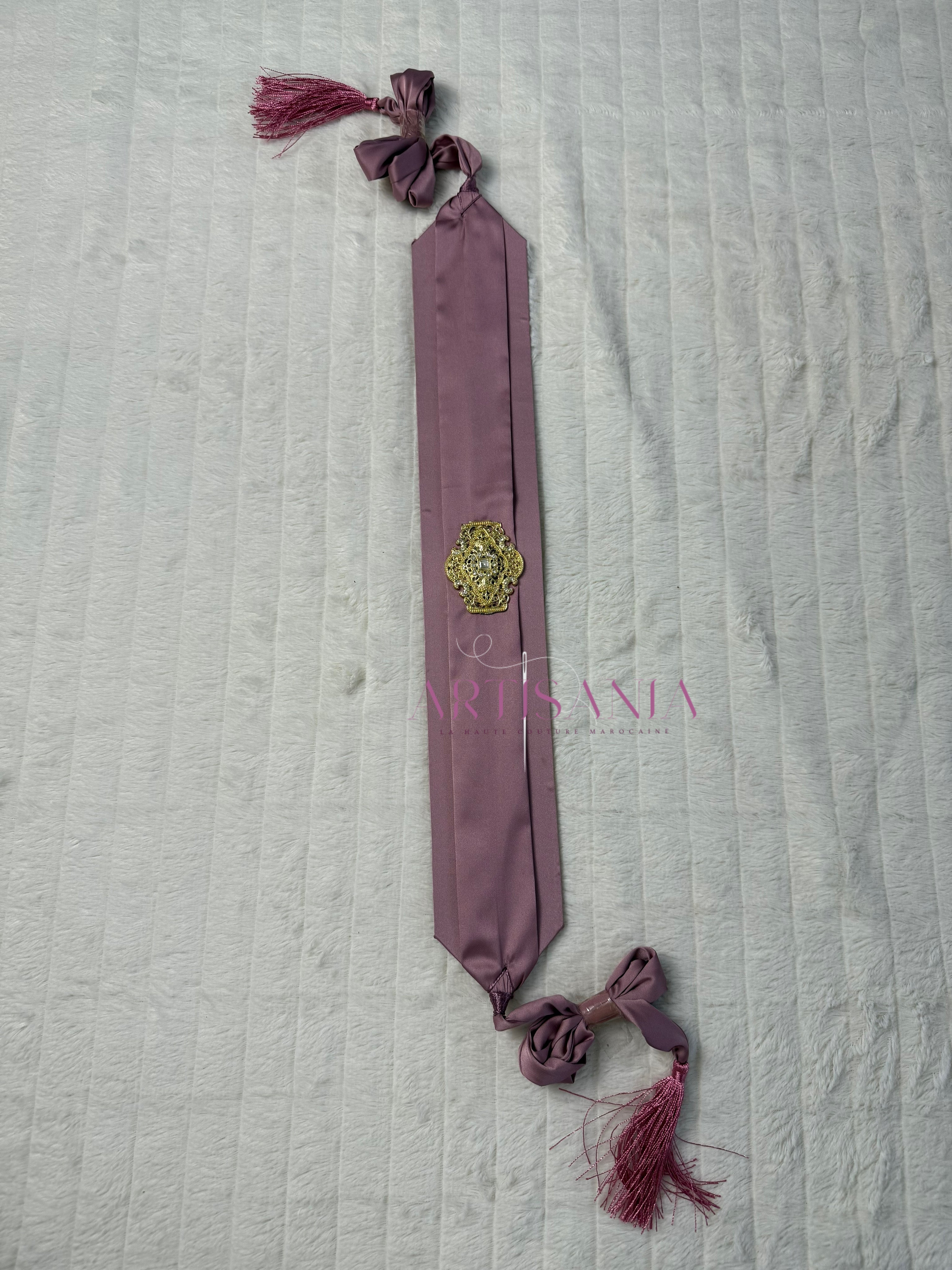 Nos ceintures en tissu avec broche ✨