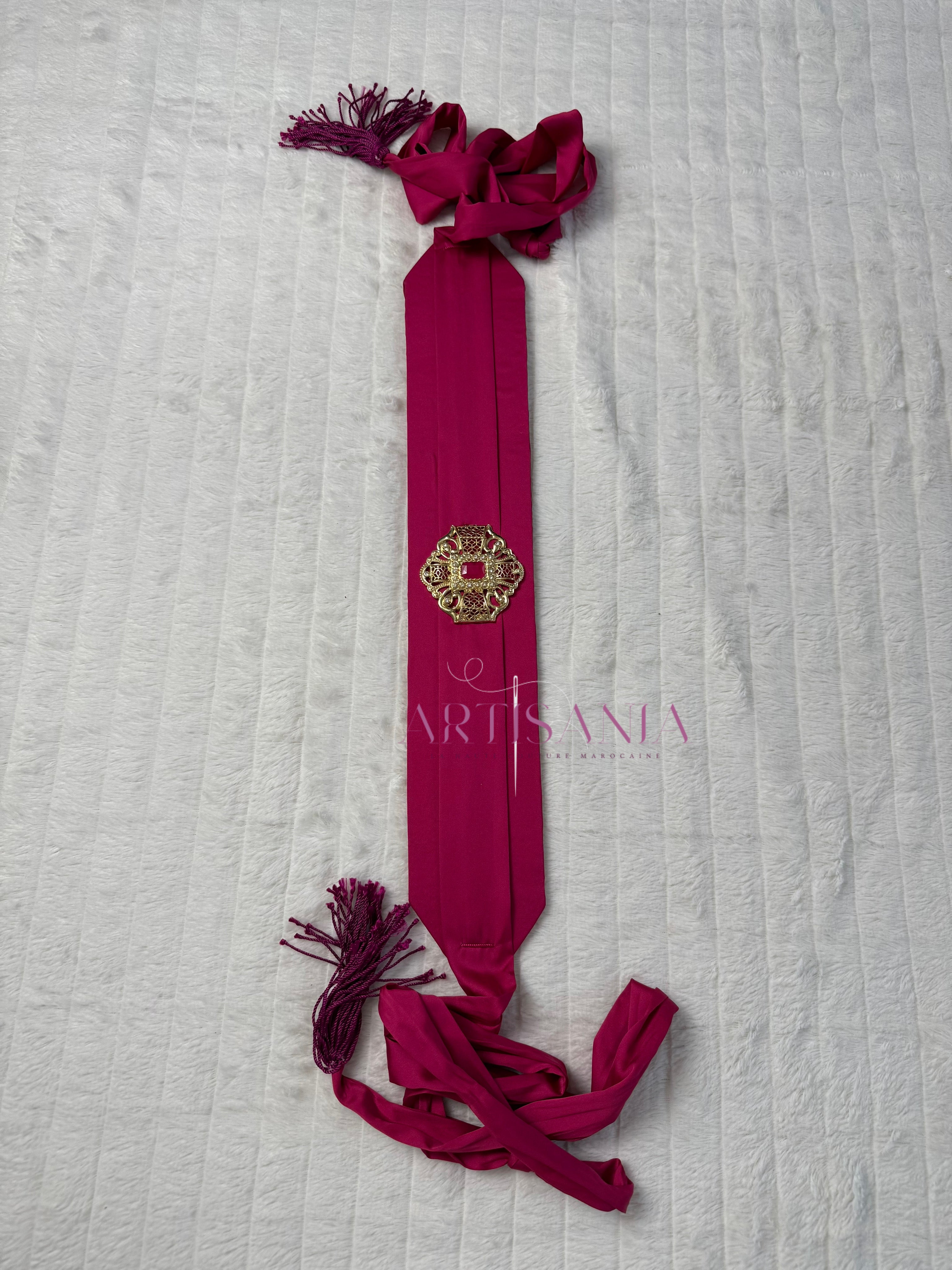 Nos ceintures en tissu avec broche ✨