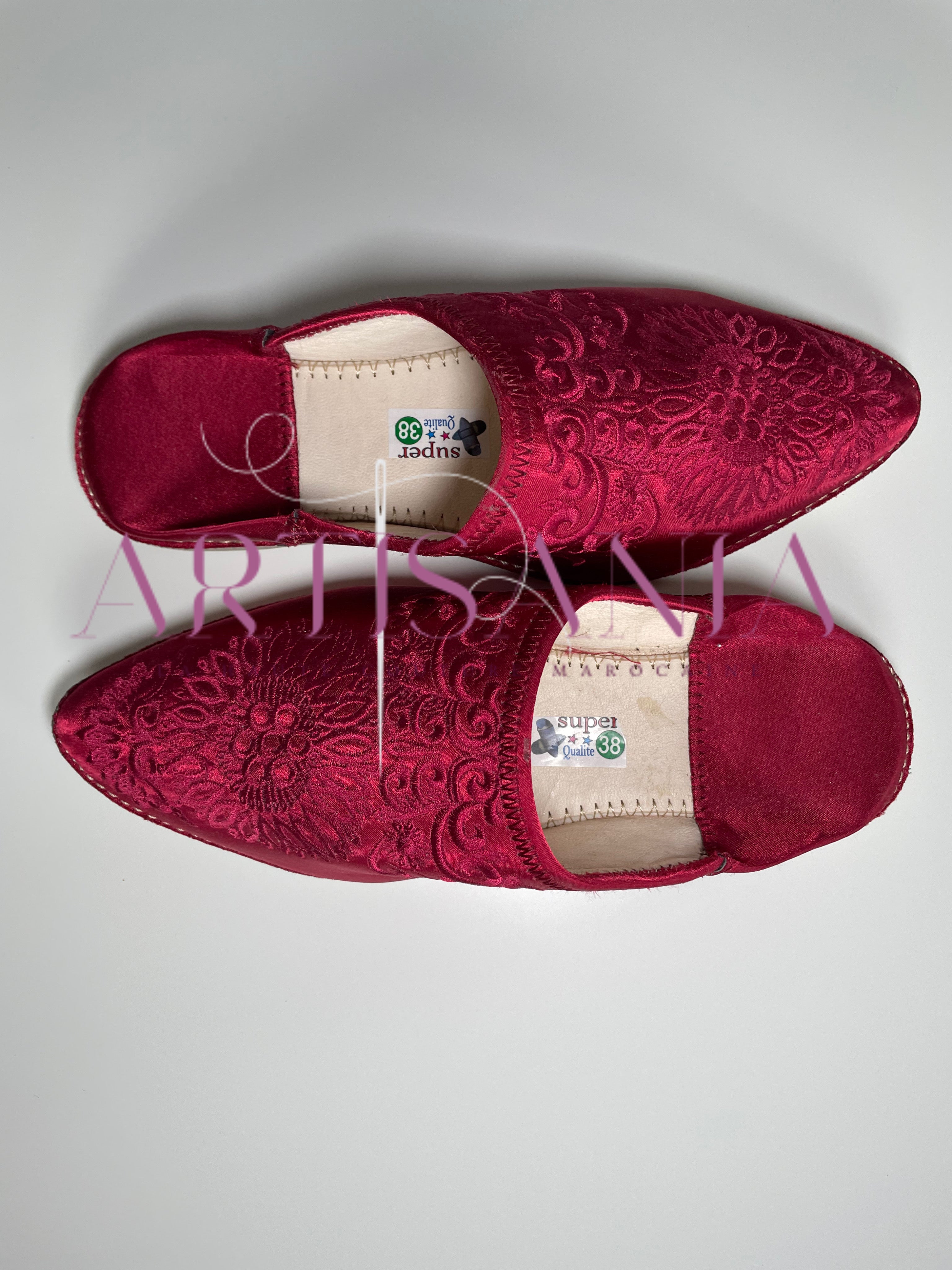 Babouche plate marocaine rouge - modèle Doriane