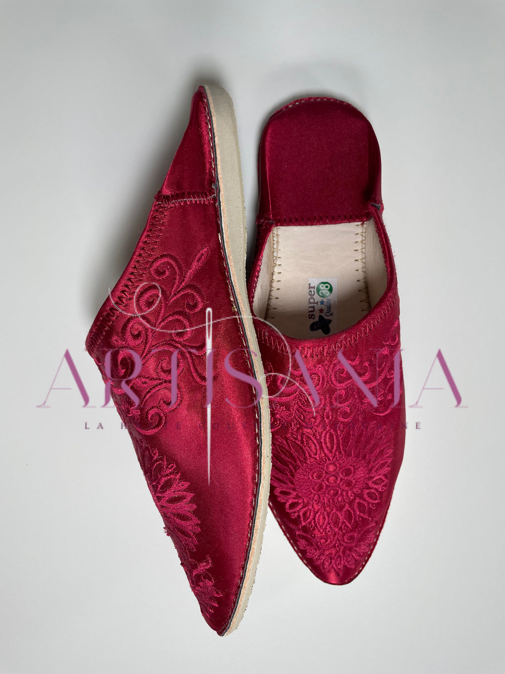 Babouche plate marocaine rouge - modèle Doriane