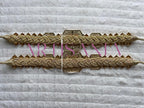 Ceinture métallique dorée ajustable - avec une subtile touche de couleur ✨🩵