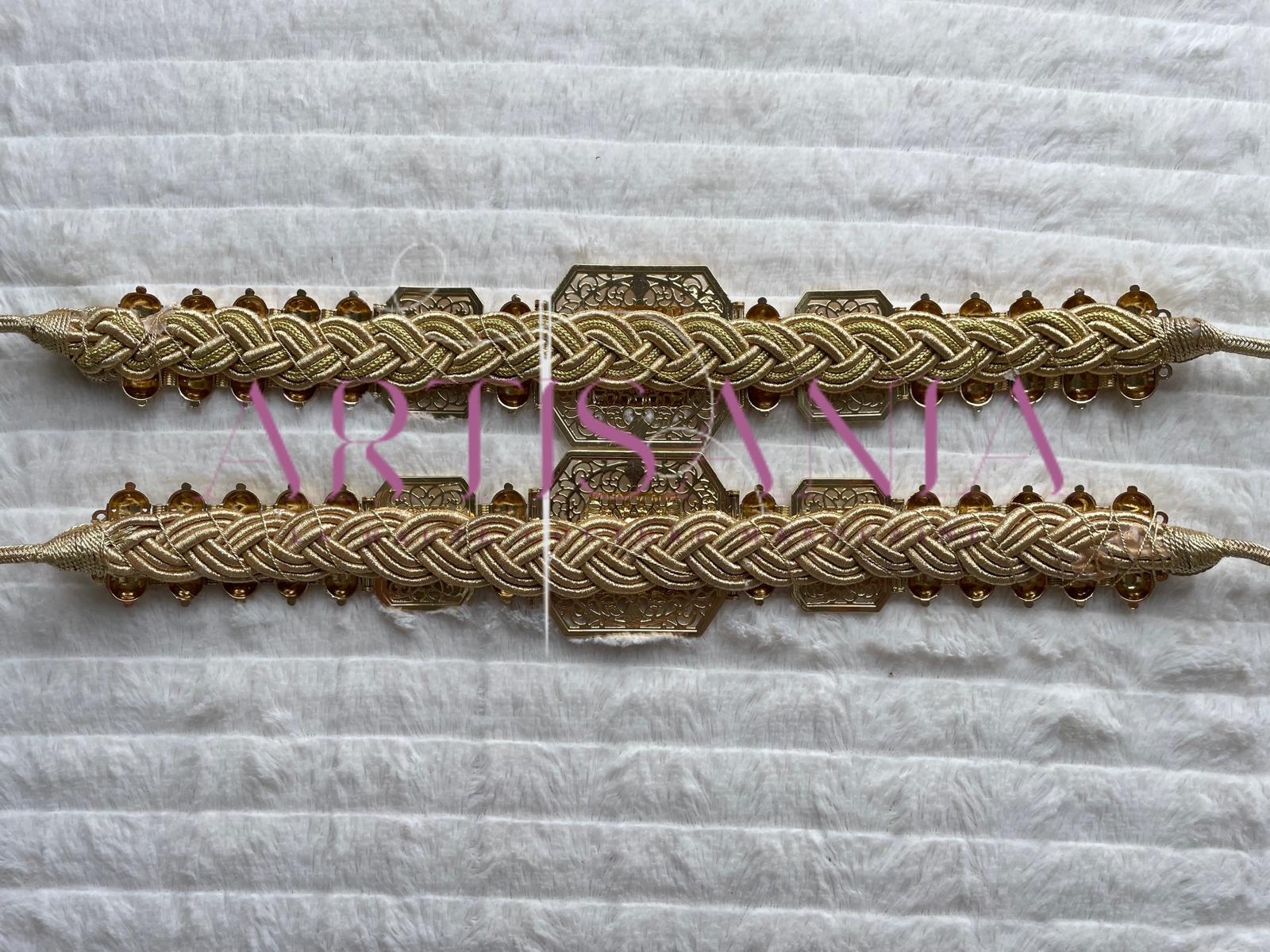 Ceinture métallique dorée ajustable - avec une subtile touche de couleur ✨🩵