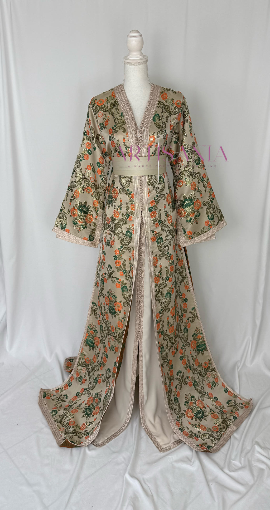 Takchita marocaine modèle Ranelle – Tissu Haj Omar 🧡🍃