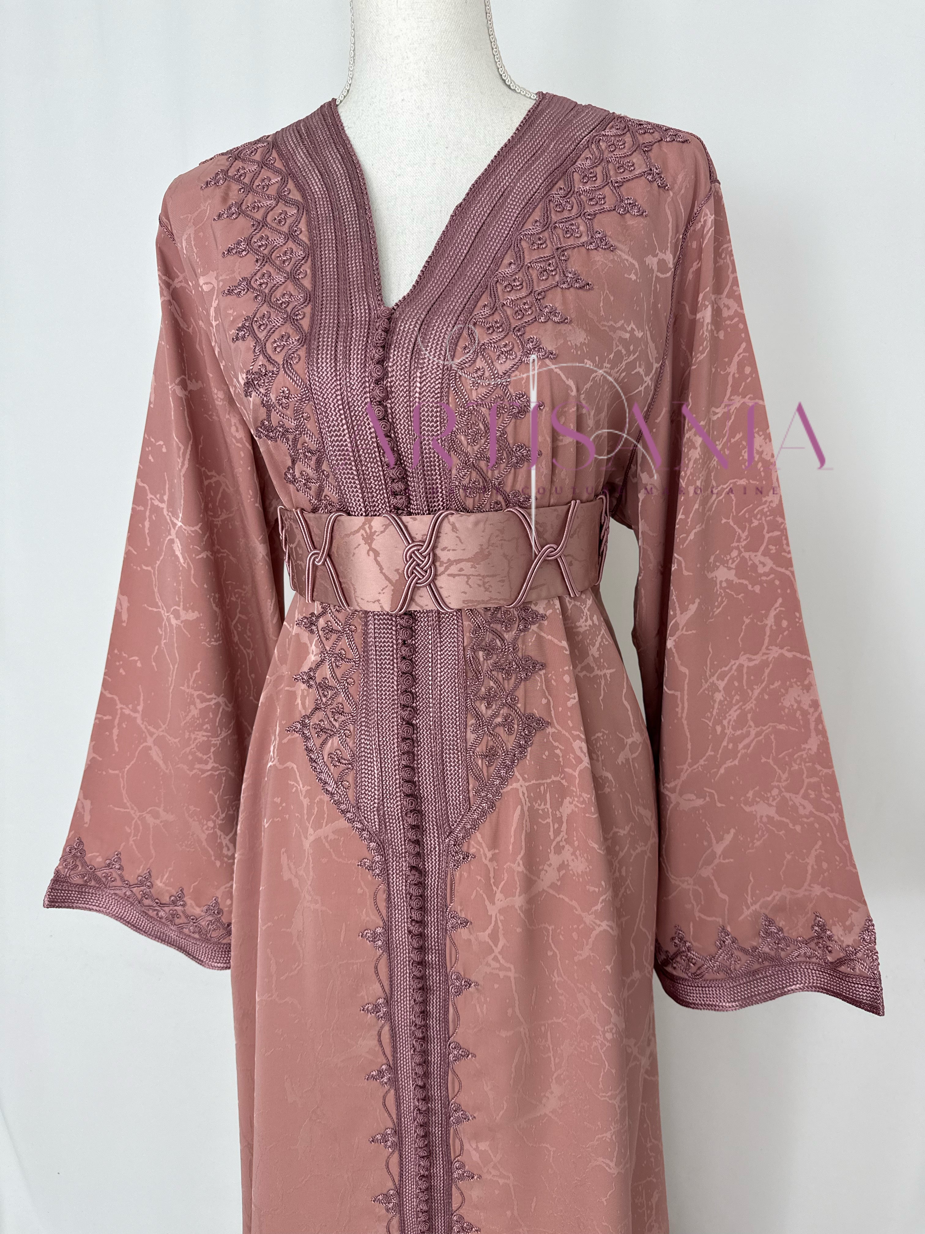 Caftan marocain modèle "Najwa" - tissu Kamkha collection Été 2026 ☀️