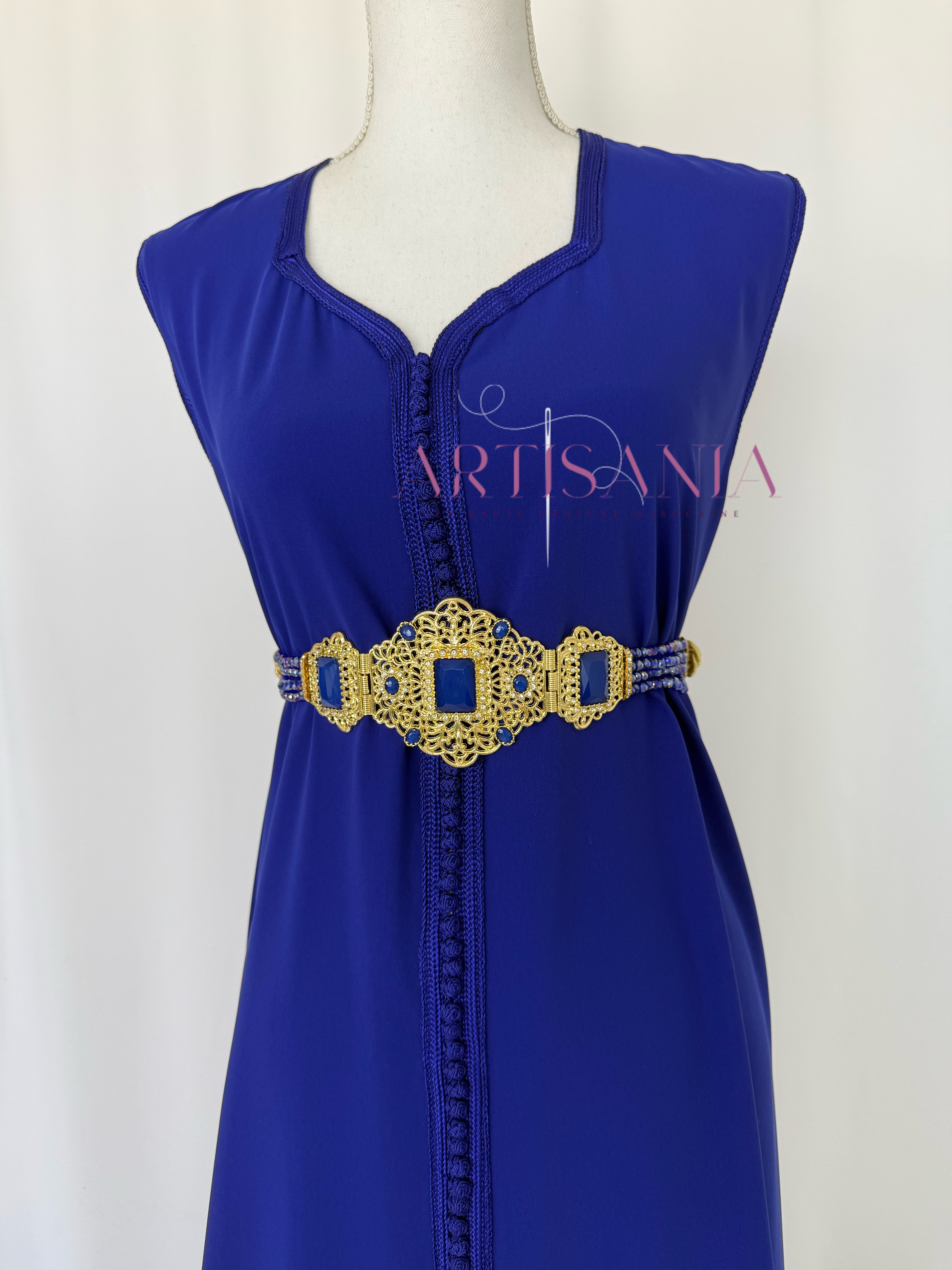 Caftan marocain avec cape modèle Ihsanne – Élégance et légèreté