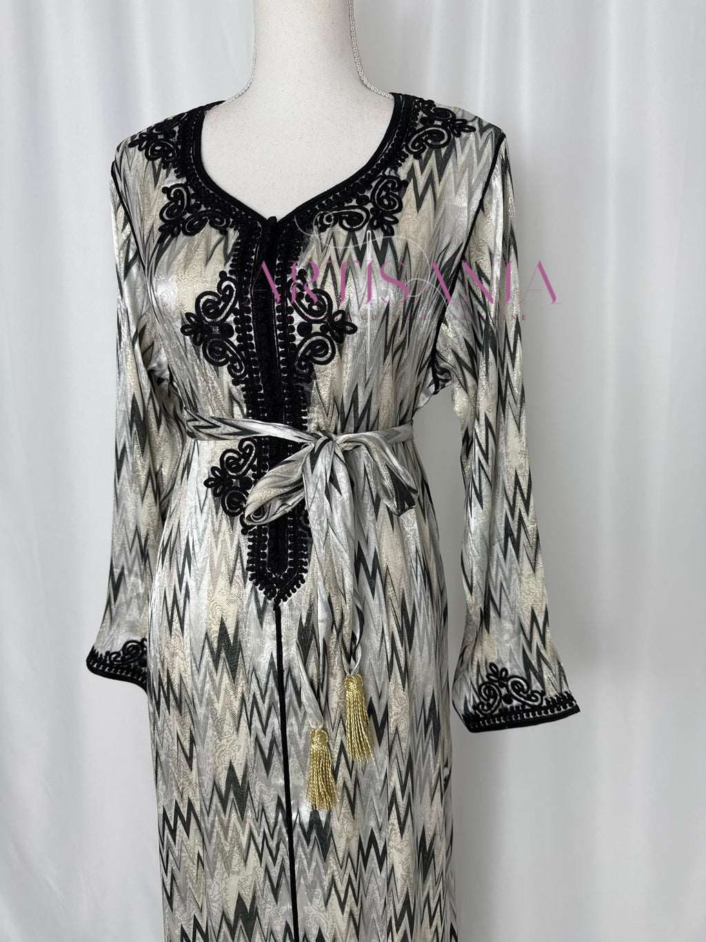 Caftan marocain à petit prix - modèle Mana 🩶