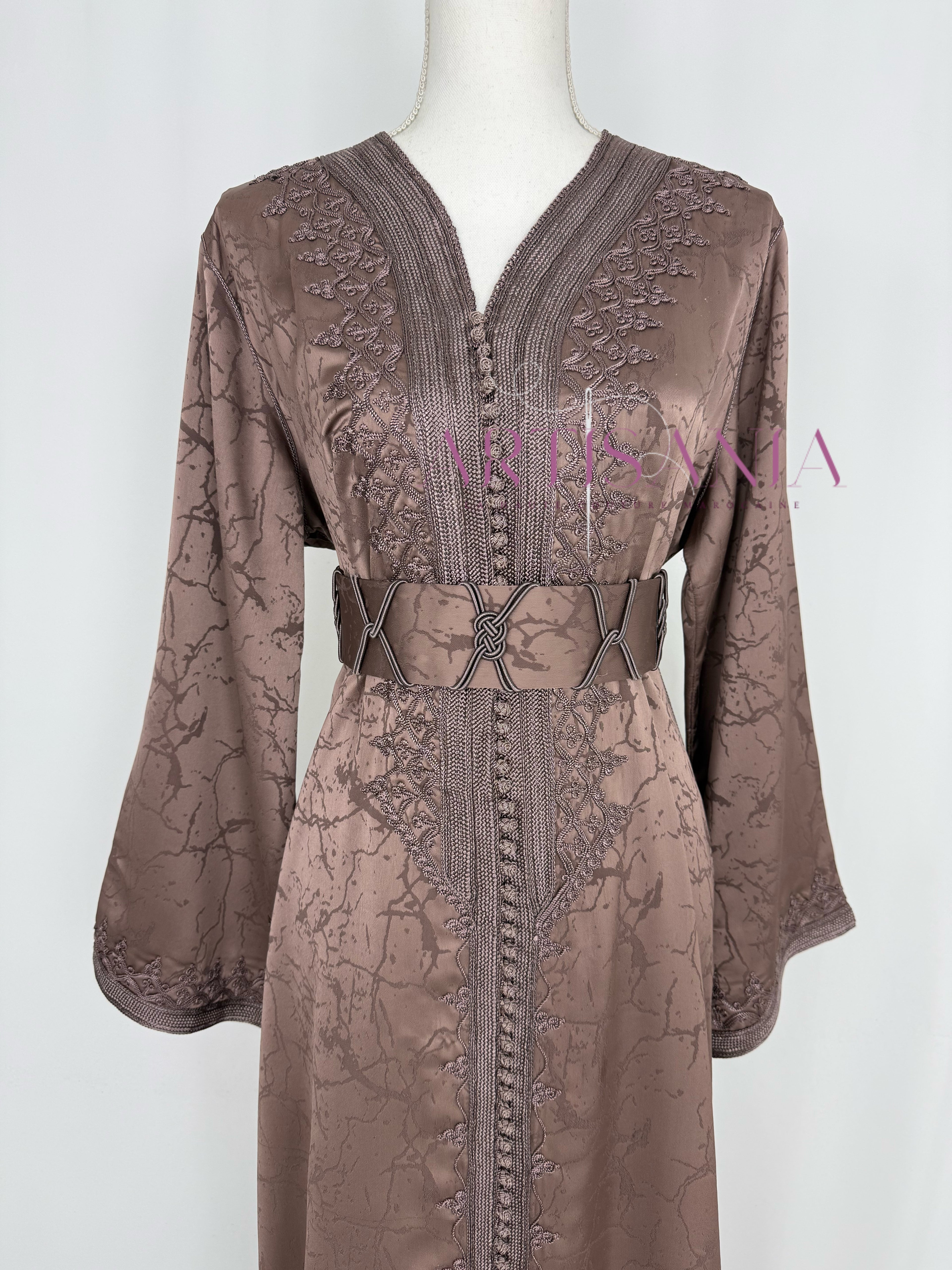 Caftan marocain modèle "Najwa" - tissu Kamkha collection Été 2026 ☀️
