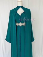 Caftan marocain avec cape modèle Ihsanne – Élégance et légèreté