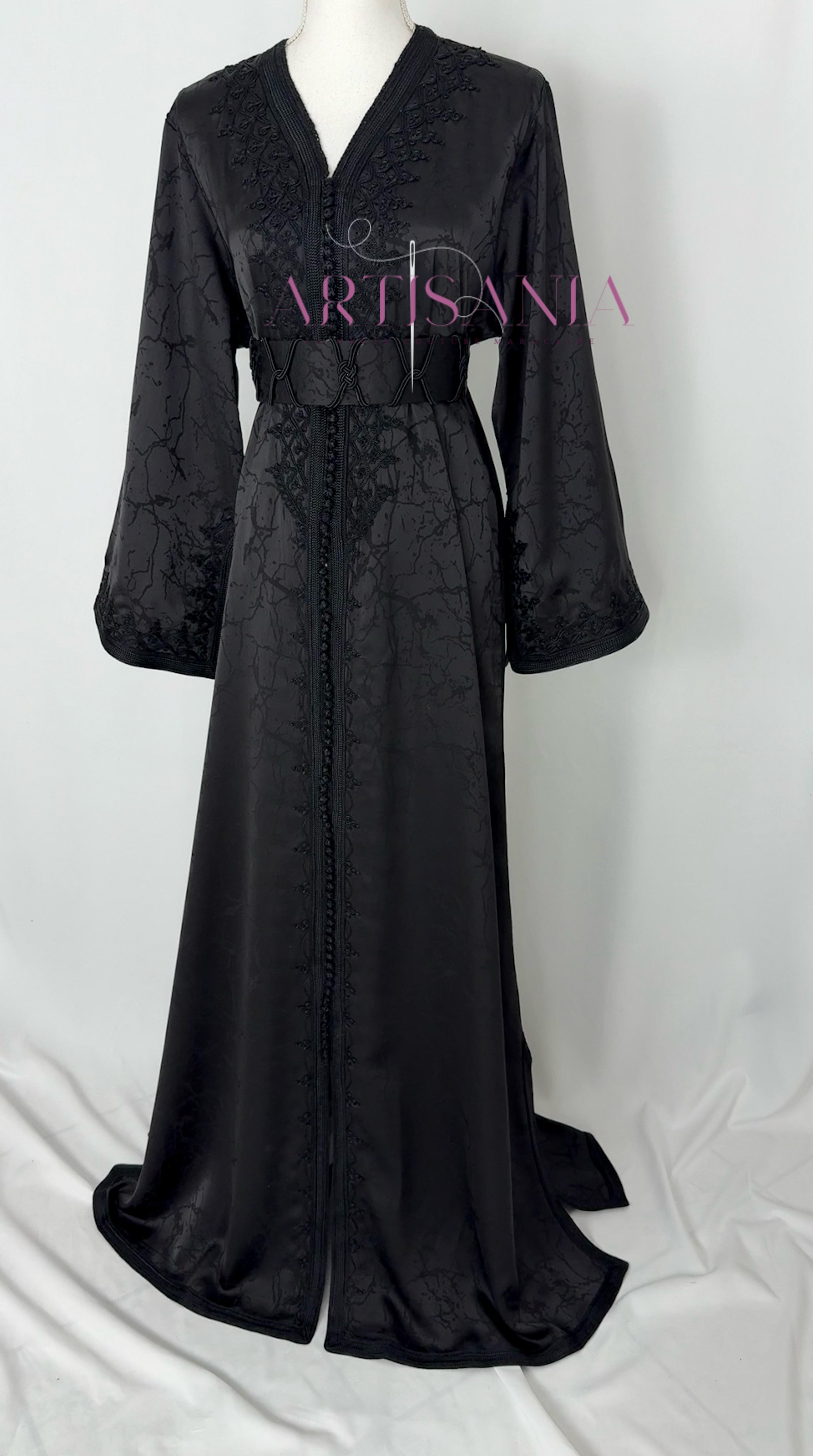 Caftan marocain modèle "Najwa" - tissu Kamkha collection Été 2026 ☀️