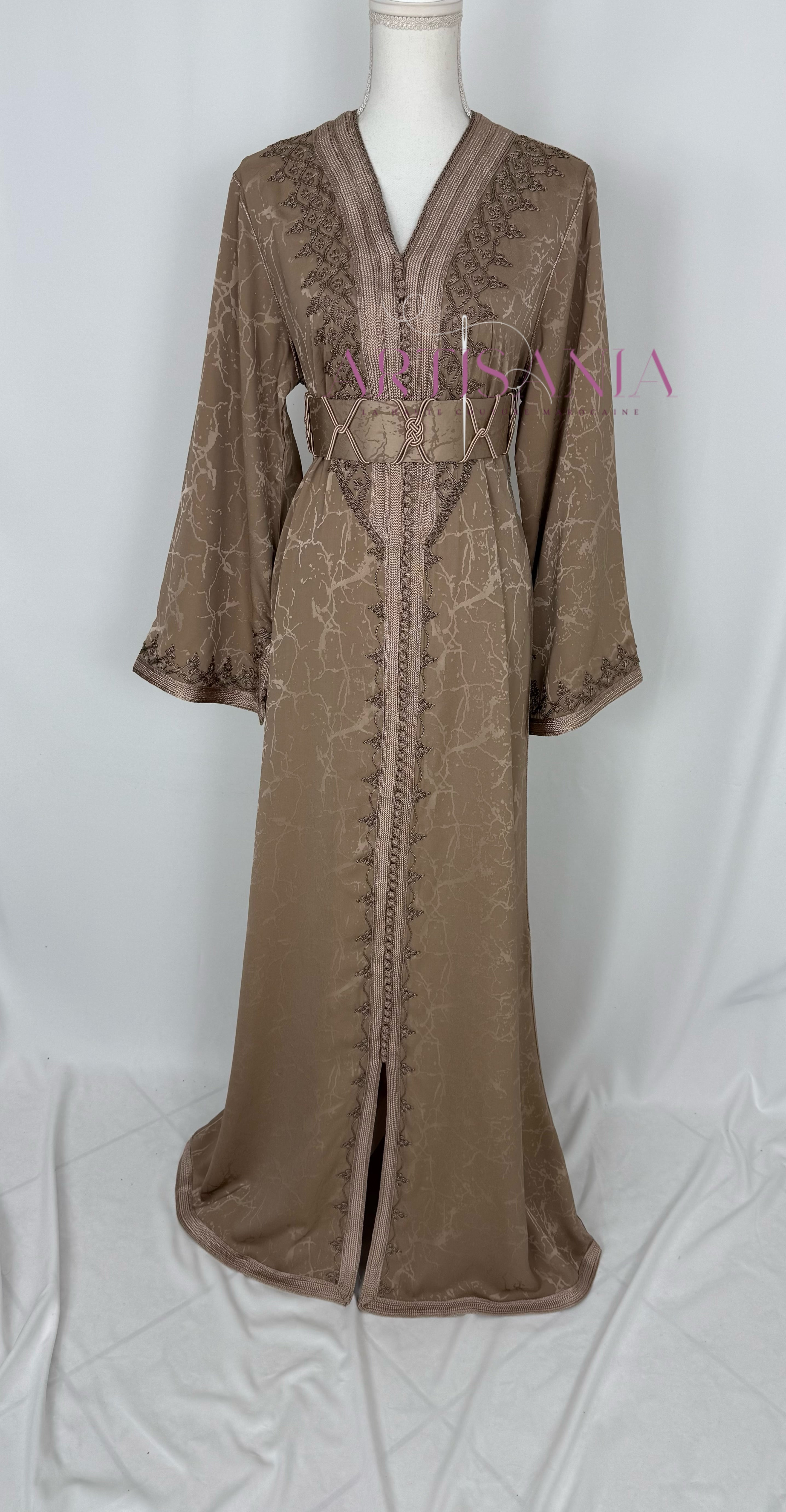 Caftan marocain modèle "Najwa" - tissu Kamkha collection Été 2026 ☀️